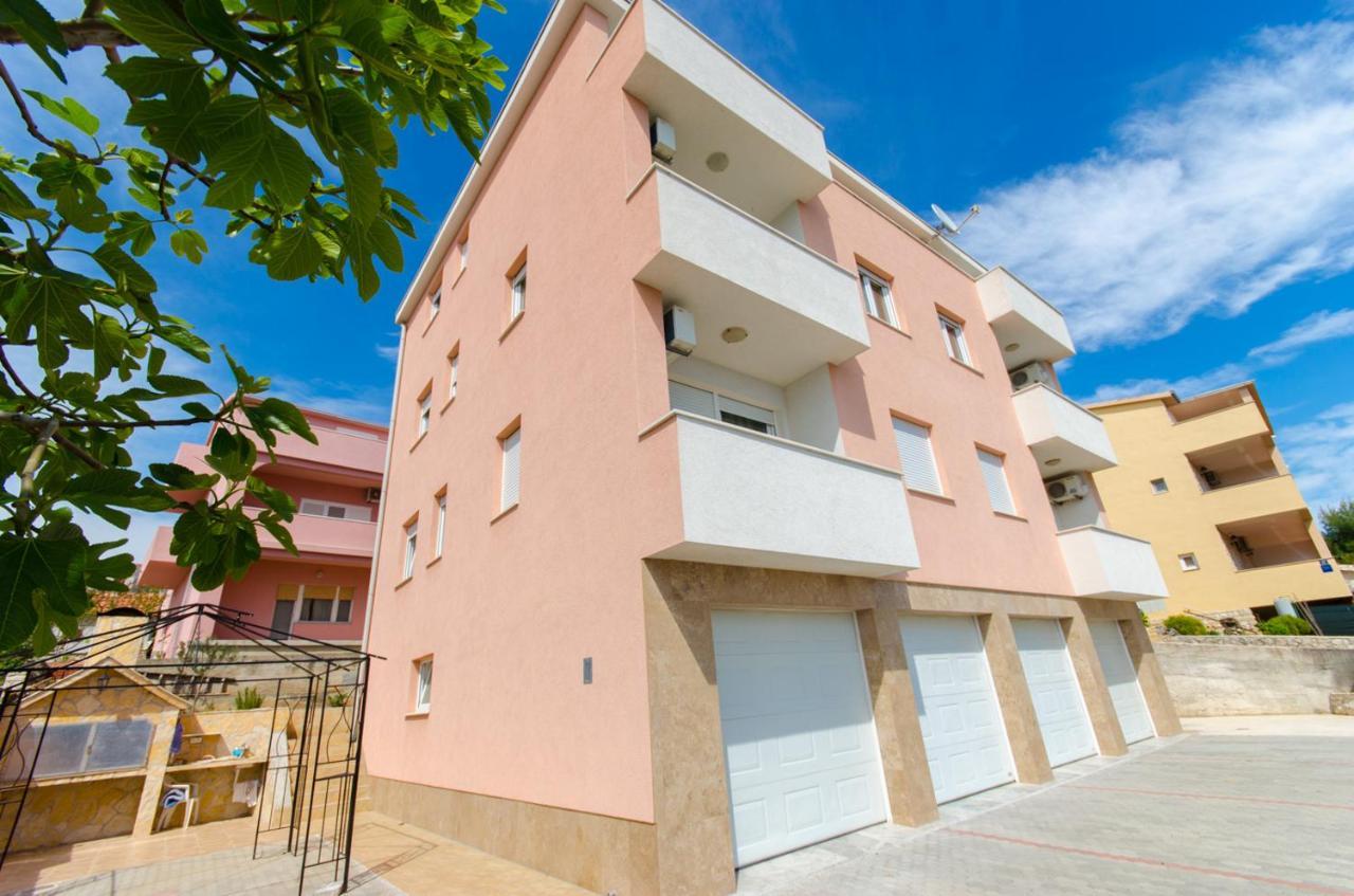 Ciovo View Apartments โอครูกกอร์นญี ภายนอก รูปภาพ